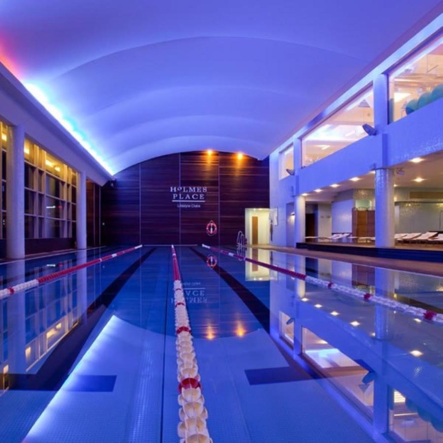 Modern Apartment With Pool Near Golden Terraces Warsaw Exterior photo
